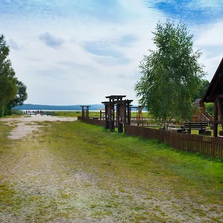 Сasa de vacaciones Nad Jeziorem/seehaus 2 Letowo (West Pomeranian)